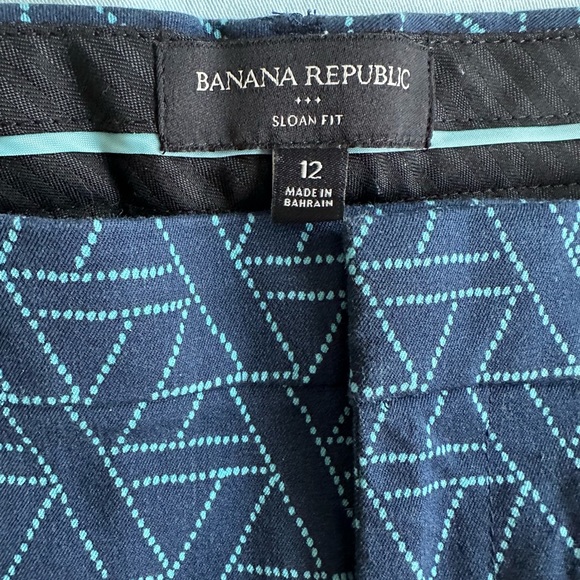 Banana Republic Sloan fit pants Size 12 Blue geometric Like New - Picture 2 of 3